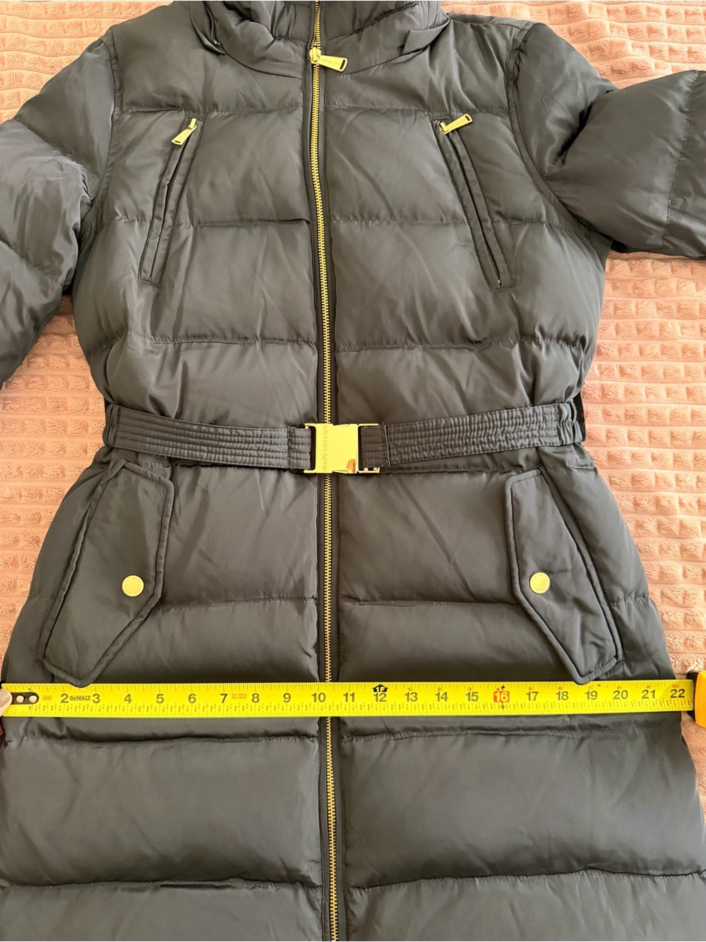 NWT Michael Kors Puffer Coat + Belt, Faux Fur Hood. Cinch Waist. Midnight Blue. - Picture 12 of 13